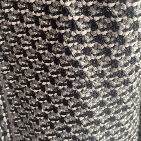 LARGE | Knitted cardigan - Picture 5 of 9